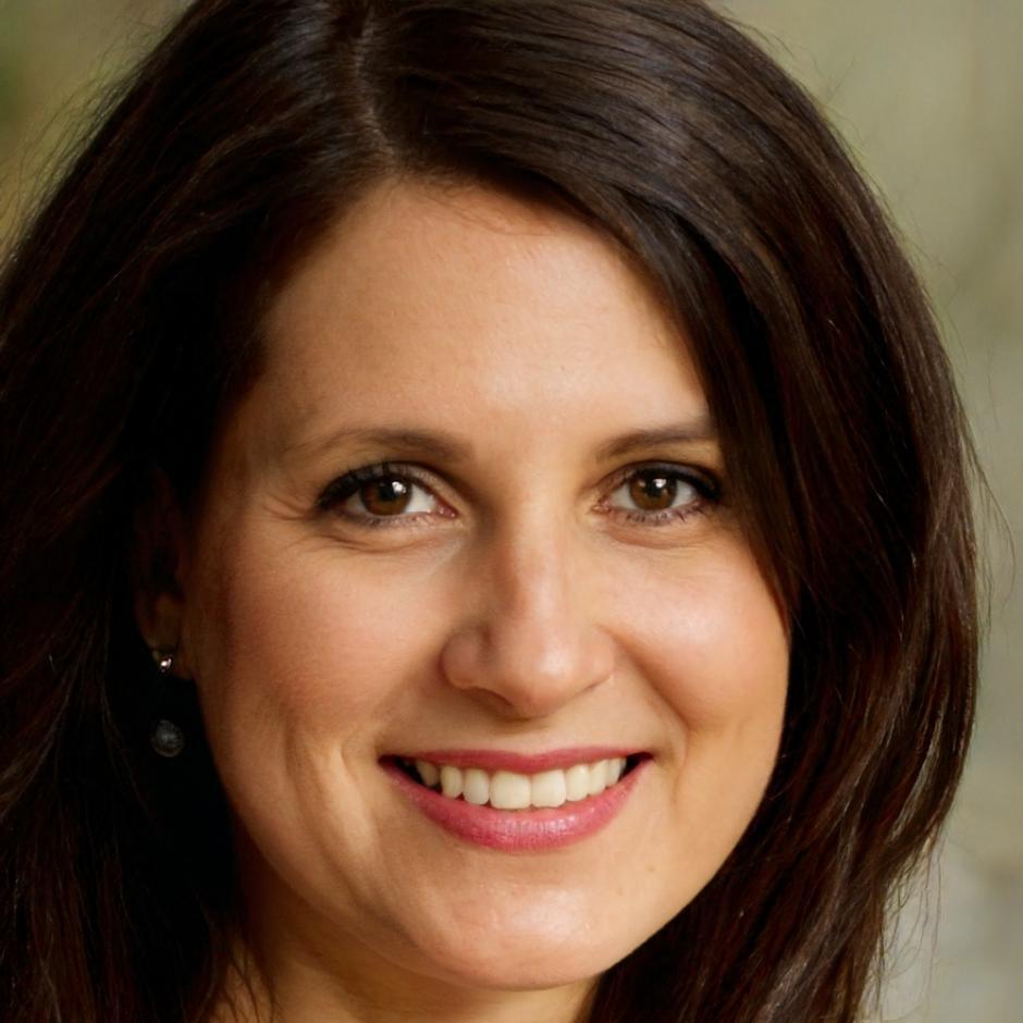 Celestine Morrow, Lead Financial Psychology Educator at zythorianex